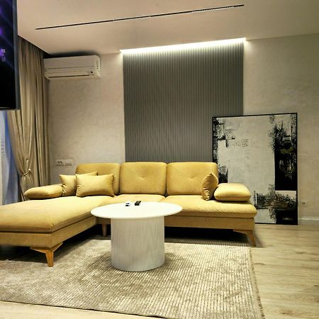 Center Apartment Easy_Luxury Тирана Экстерьер фото