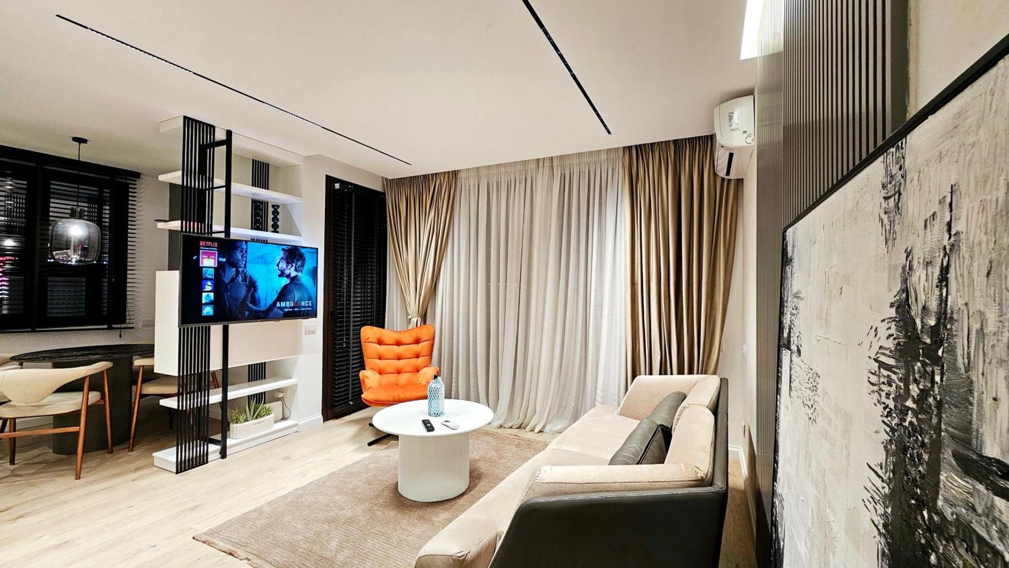 Center Apartment Easy_Luxury Тирана Экстерьер фото