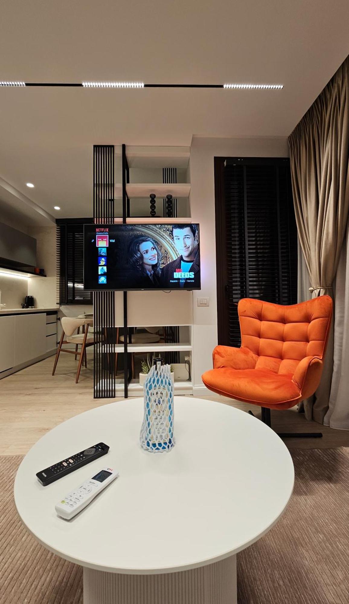 Center Apartment Easy_Luxury Тирана Экстерьер фото