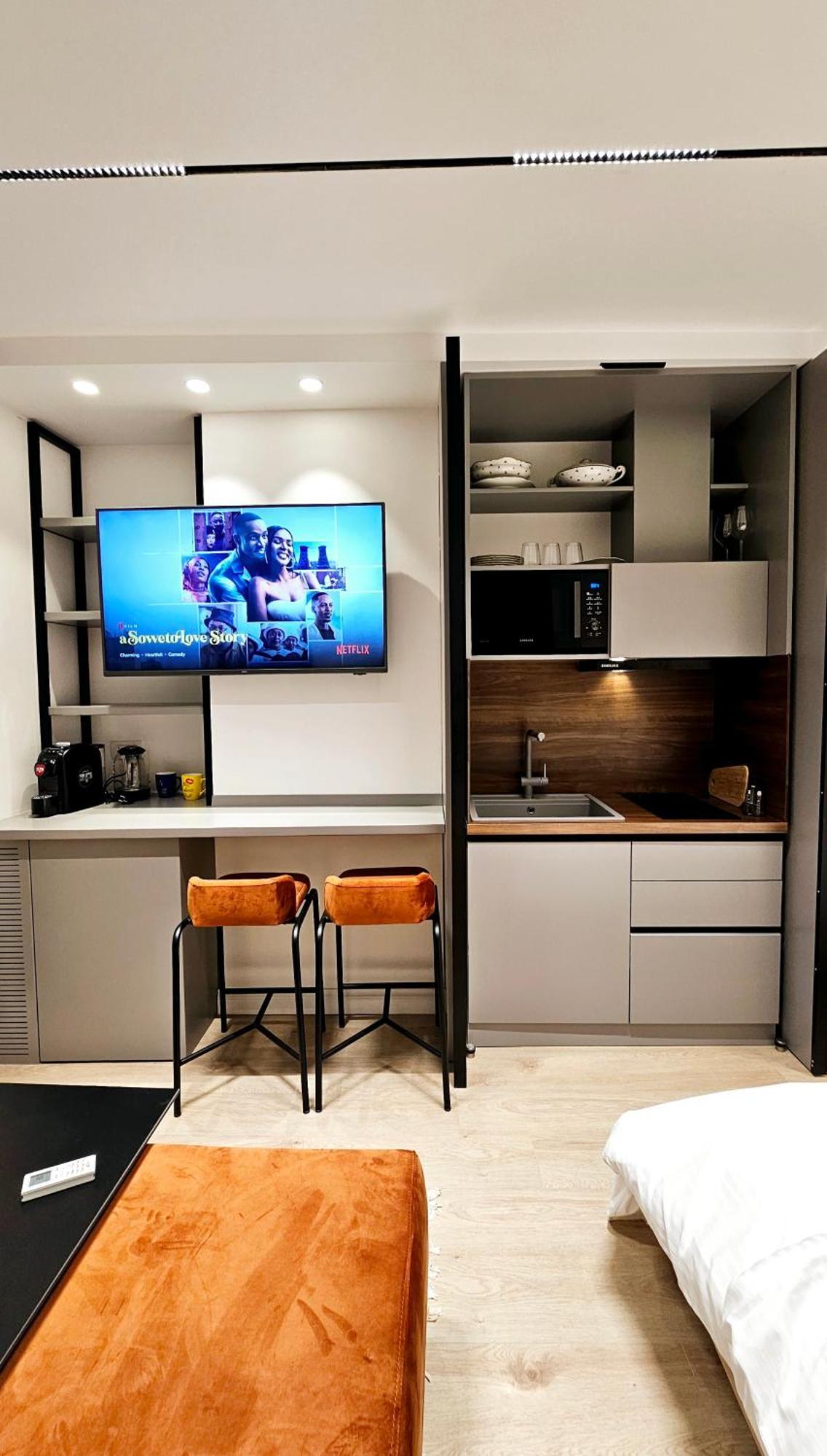 Center Apartment Easy_Luxury Тирана Экстерьер фото