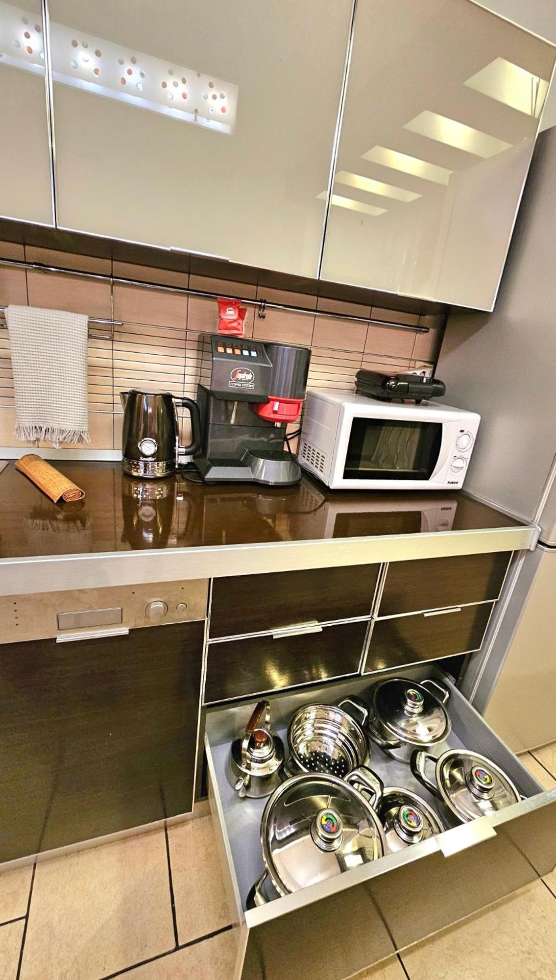 Center Apartment Easy_Luxury Тирана Экстерьер фото