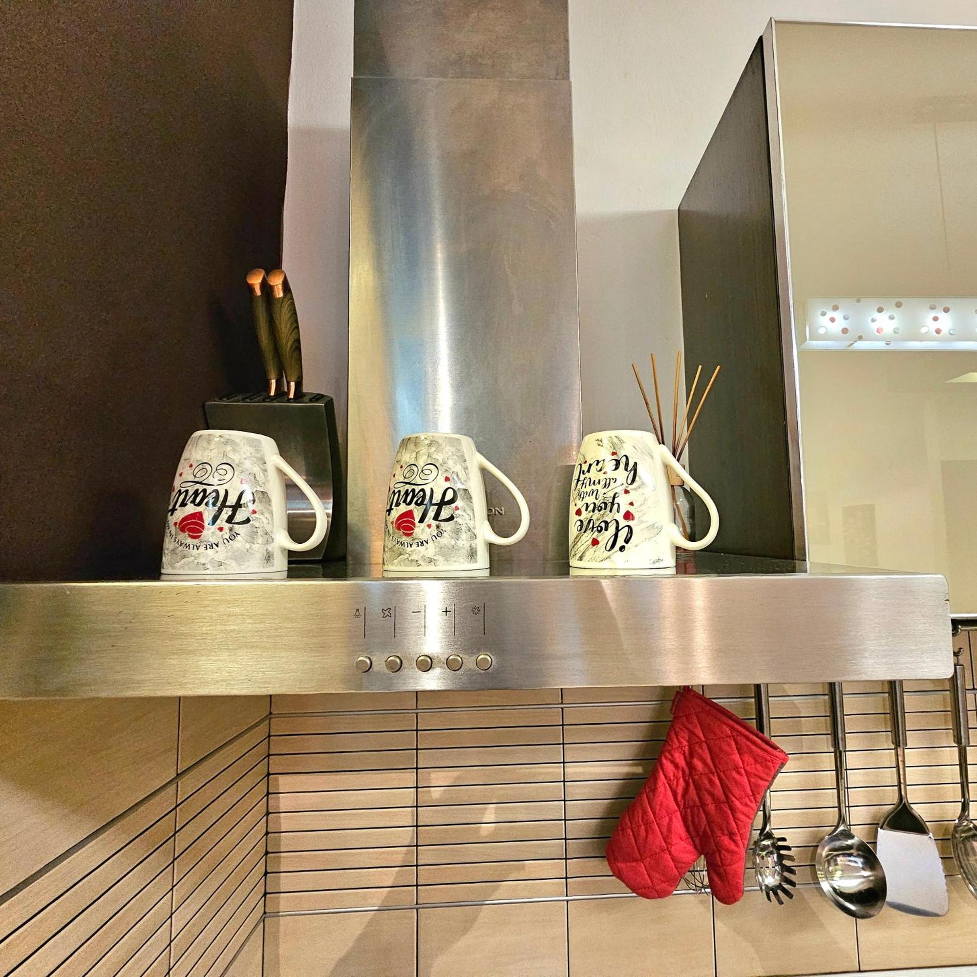 Center Apartment Easy_Luxury Тирана Экстерьер фото