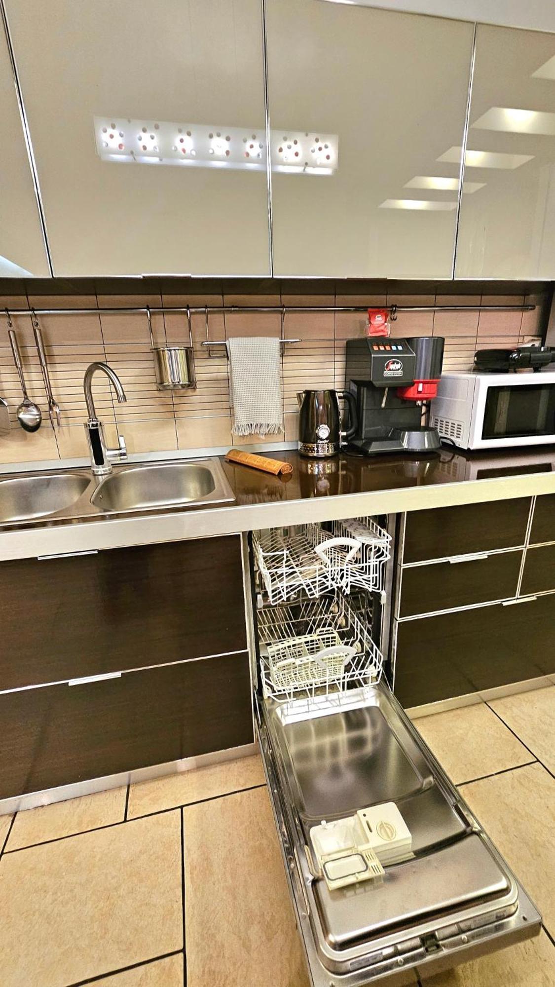 Center Apartment Easy_Luxury Тирана Экстерьер фото