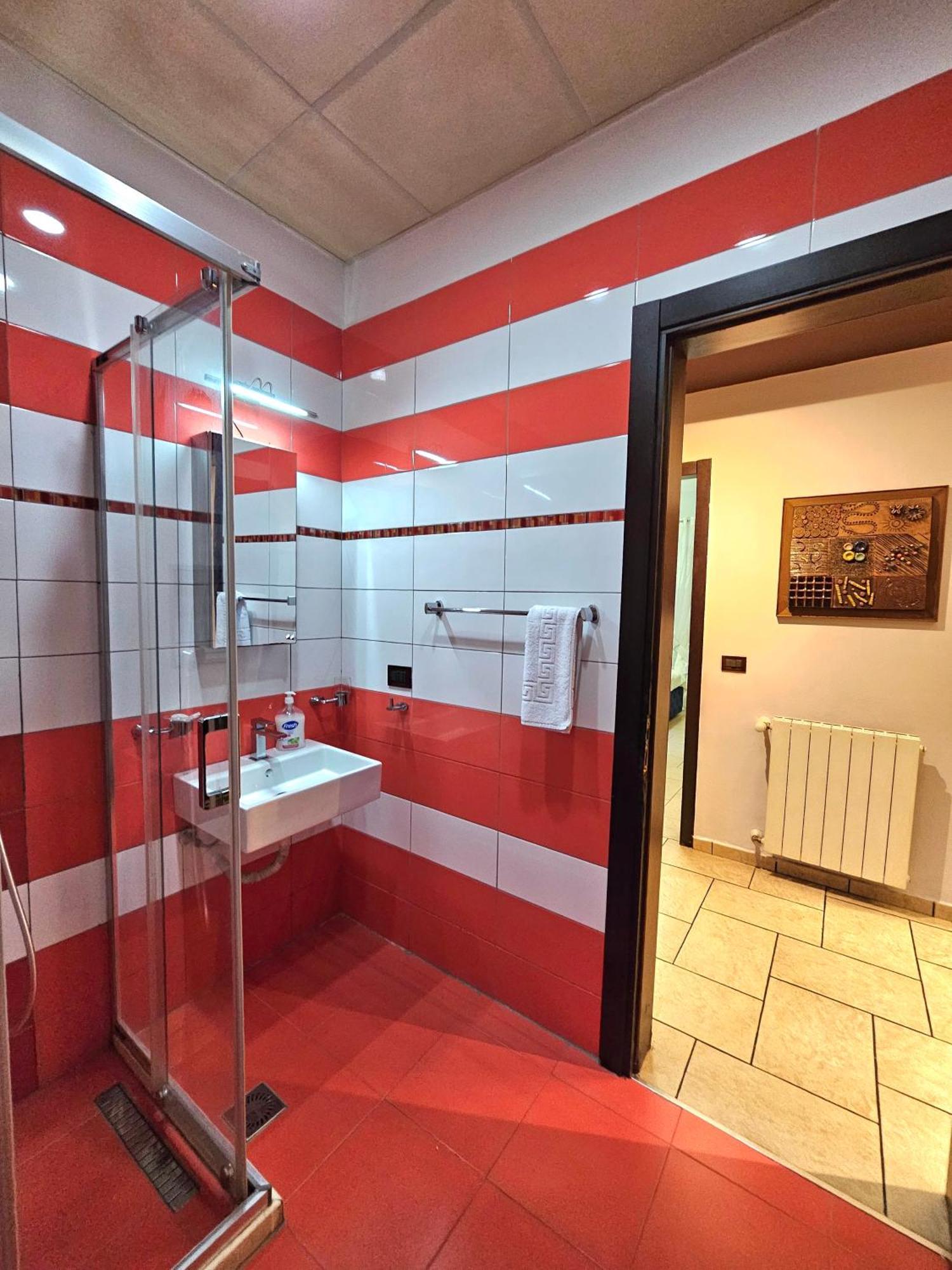 Center Apartment Easy_Luxury Тирана Экстерьер фото