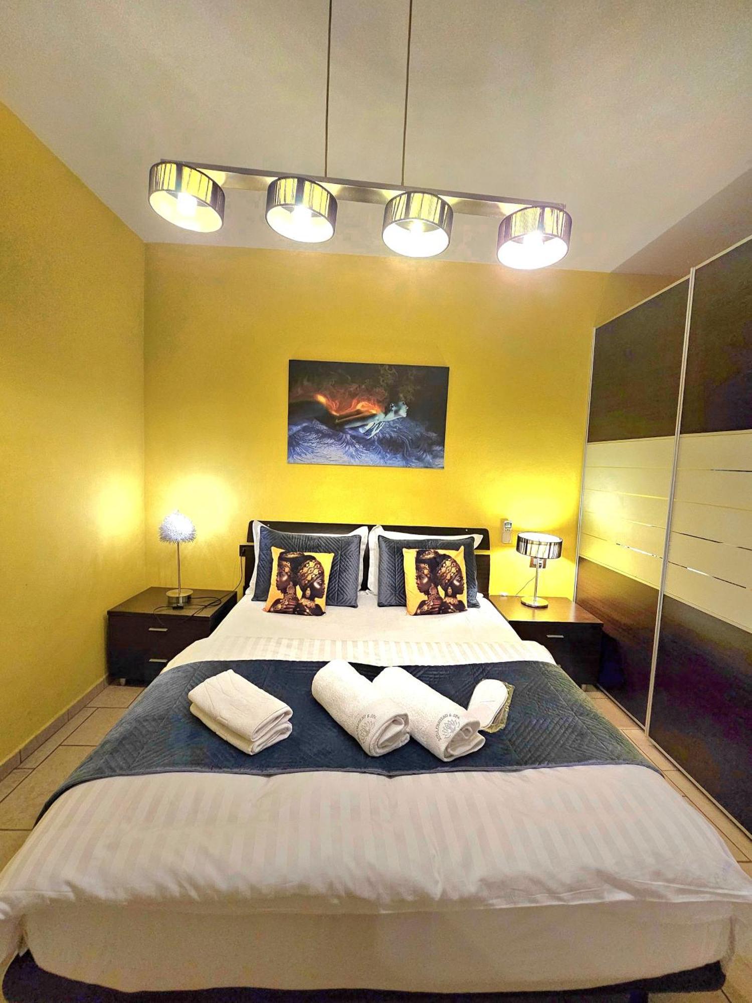 Center Apartment Easy_Luxury Тирана Экстерьер фото