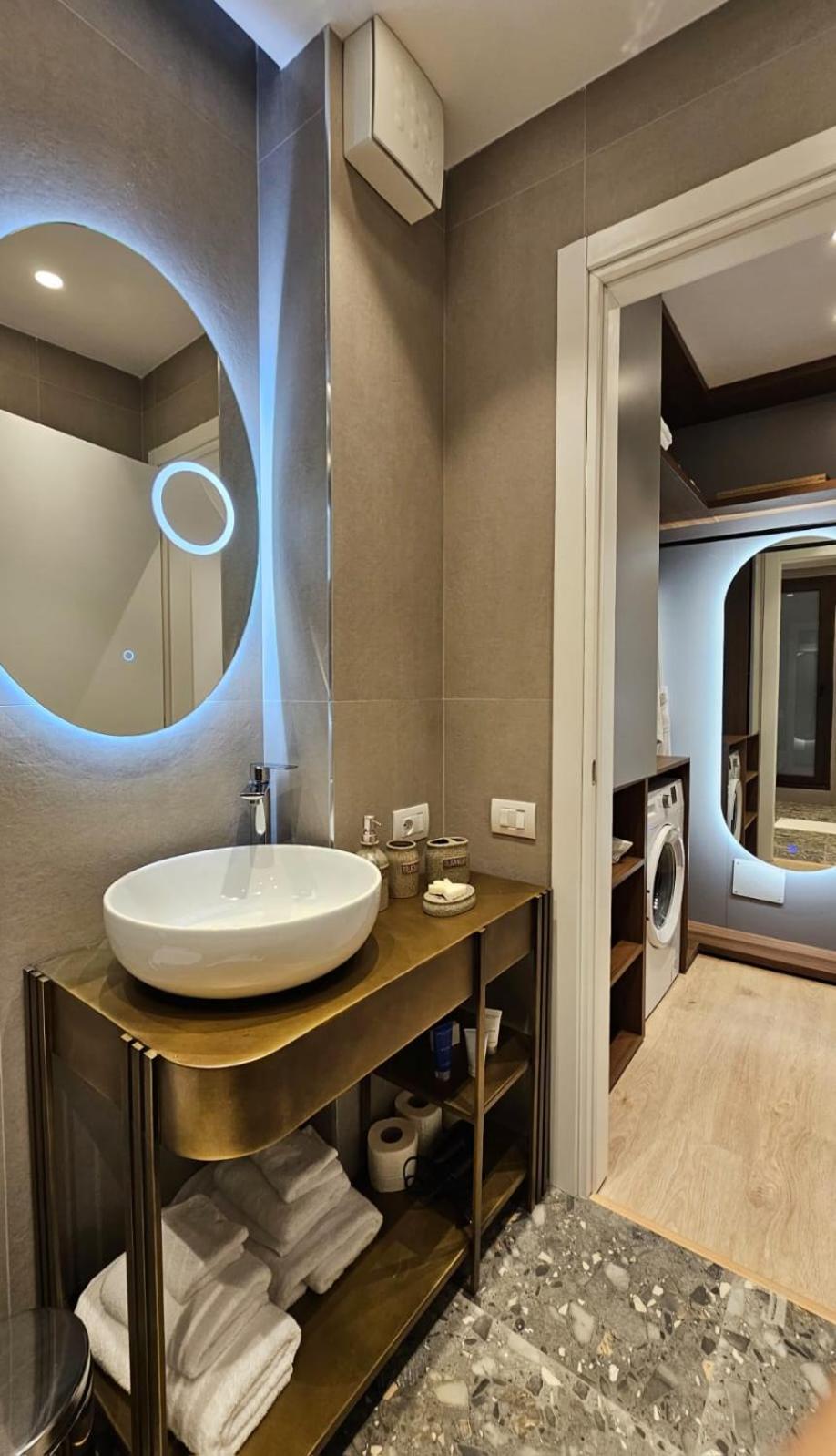 Center Apartment Easy_Luxury Тирана Экстерьер фото