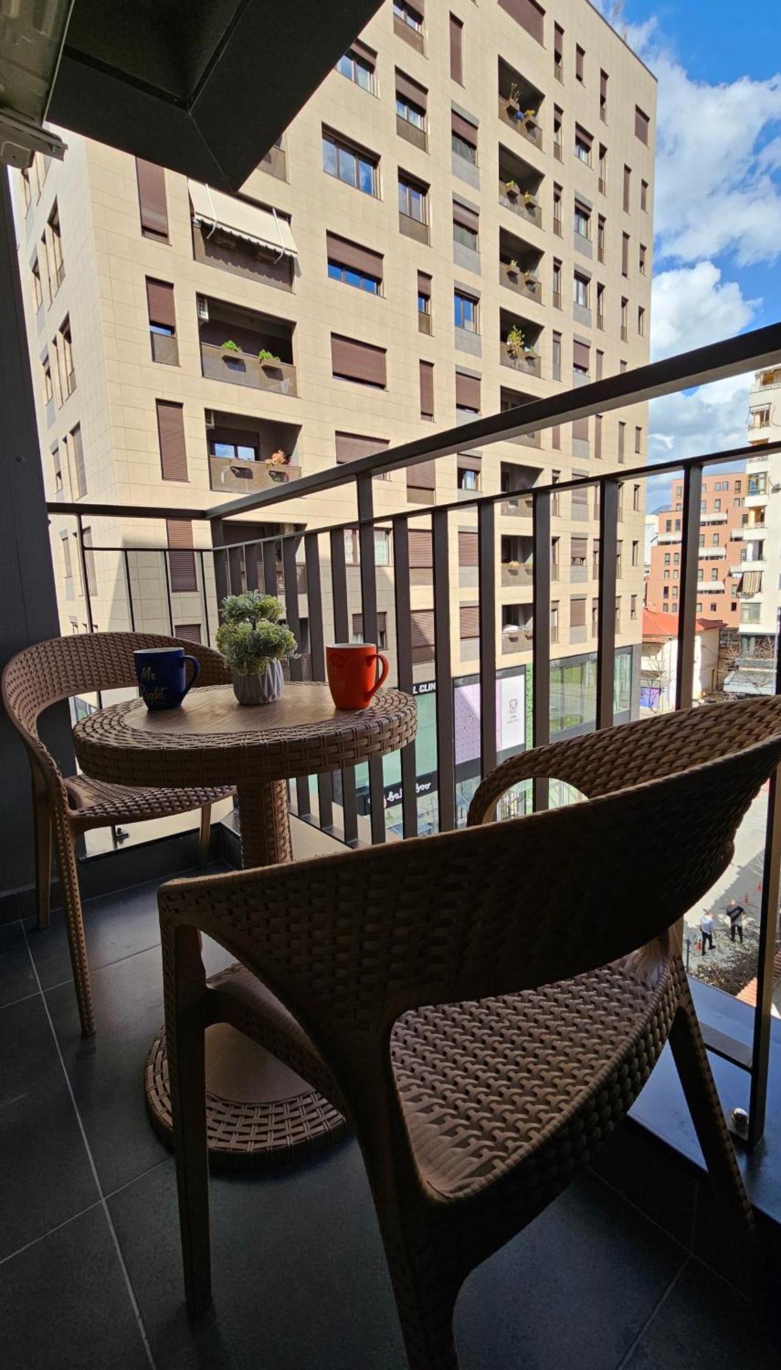 Center Apartment Easy_Luxury Тирана Экстерьер фото