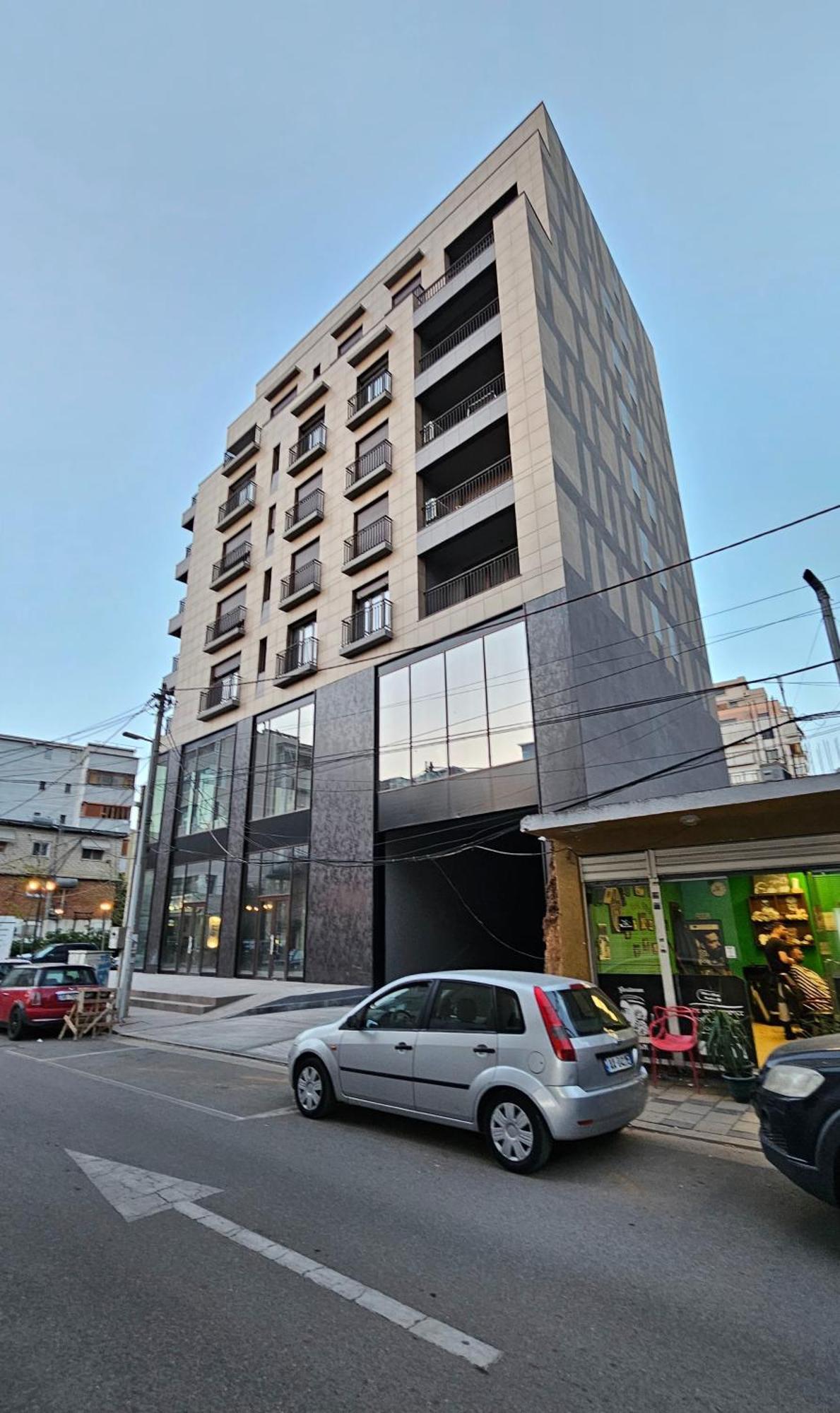 Center Apartment Easy_Luxury Тирана Экстерьер фото