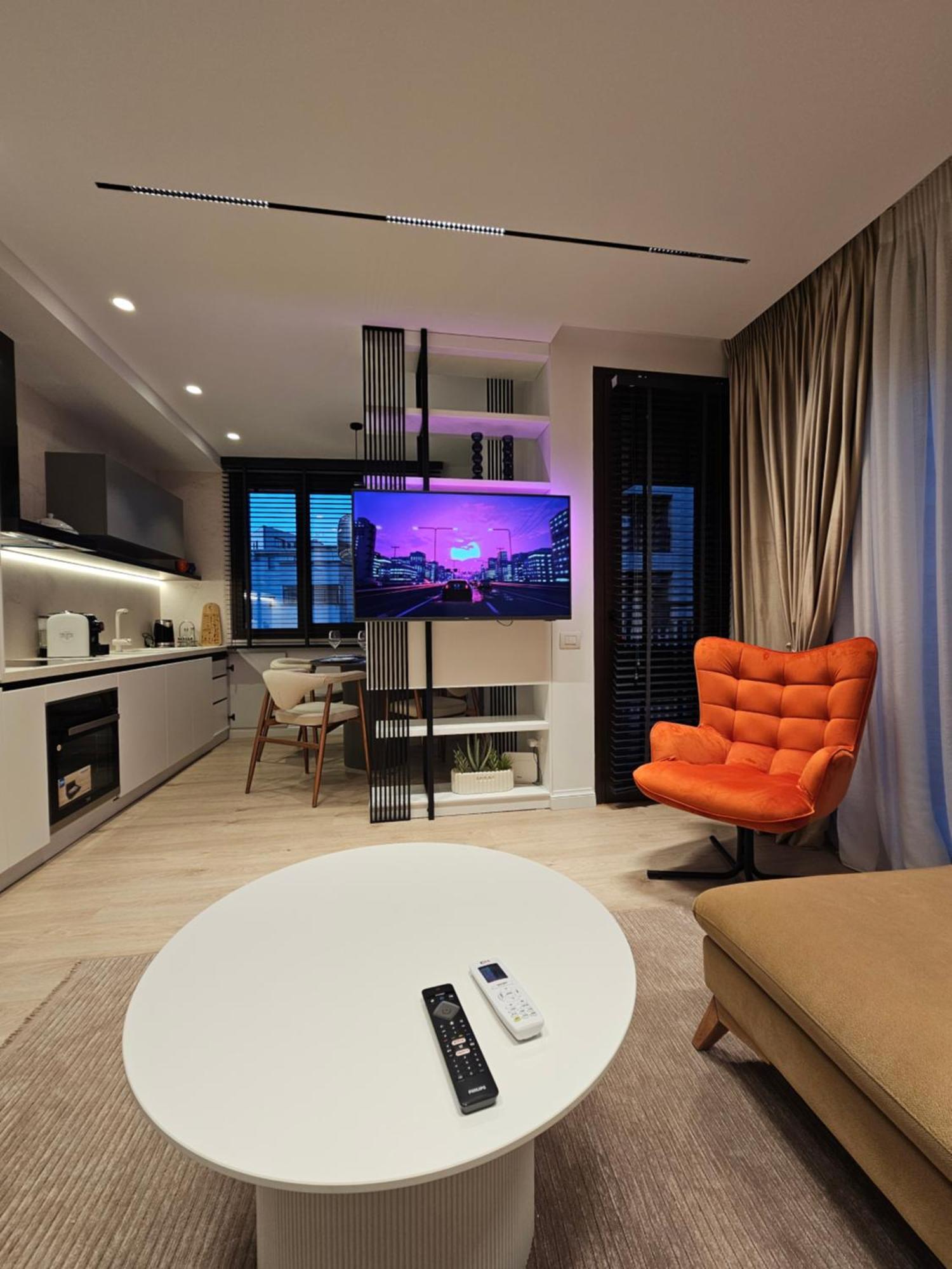 Center Apartment Easy_Luxury Тирана Экстерьер фото