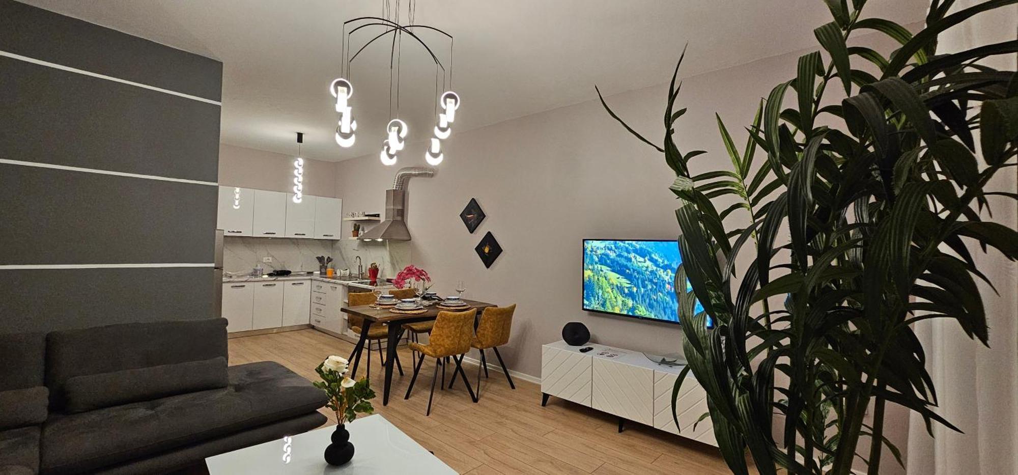Center Apartment Easy_Luxury Тирана Экстерьер фото